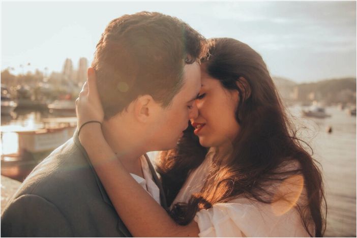 (секс, начале, отношений, всему) Sex at the beginning of a relationship or everything in its time