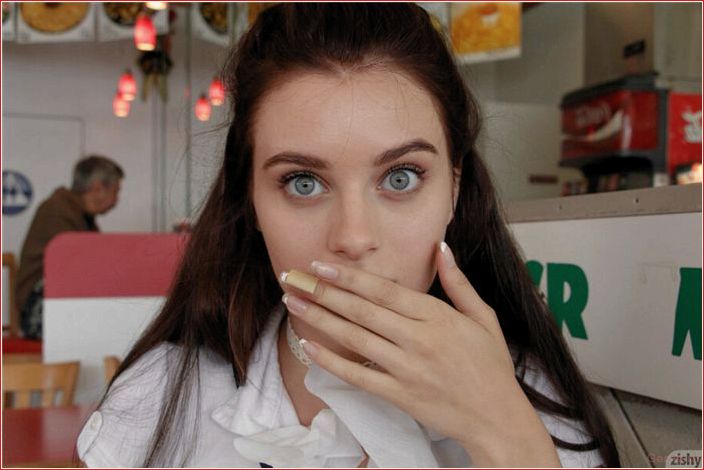 Lana, Rhodes, Foto, Biografie, Interview