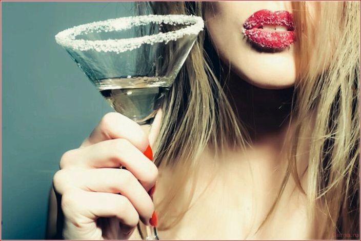 Alkohol, verbunden, Sex, Beharrlichkeit, Aggression