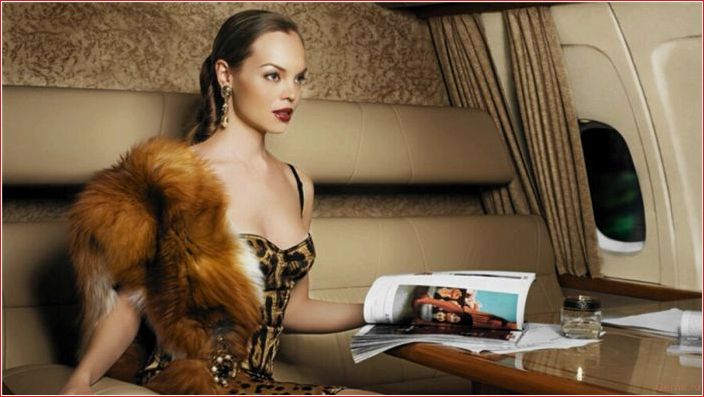 Как найти спонсора девушке? find, sponsor, girl