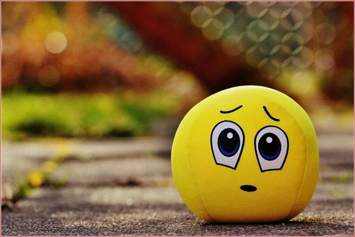 Почему девушка постоянно обижается по пустякам и так ли это? girl, constantly, offended, by trifles