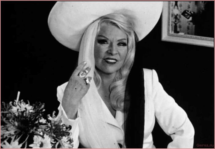 scandalous, blonde, was, west